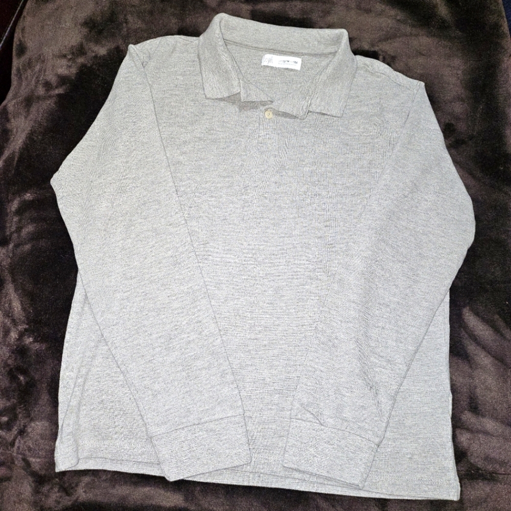 ZARA KIDS POLO SHIRT, SIZE 13-14. GRAY COLOR.